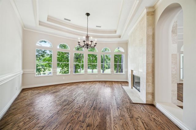 11 Twin Greens Court, Houston, TX 77339