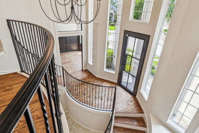 11 Twin Greens Court, Houston, TX 77339