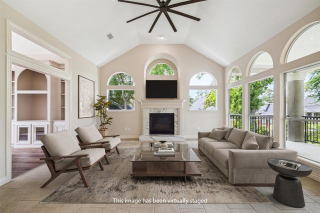 11 Twin Greens Court, Houston, TX 77339