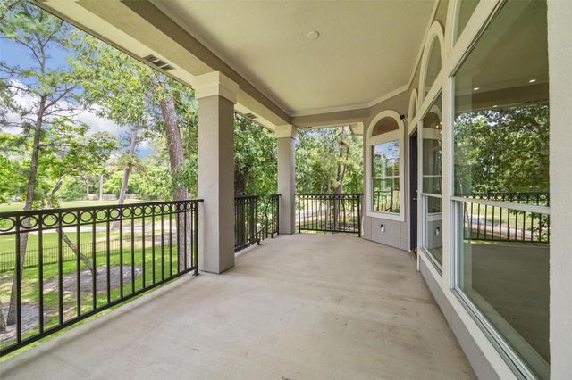 11 Twin Greens Court, Houston, TX 77339