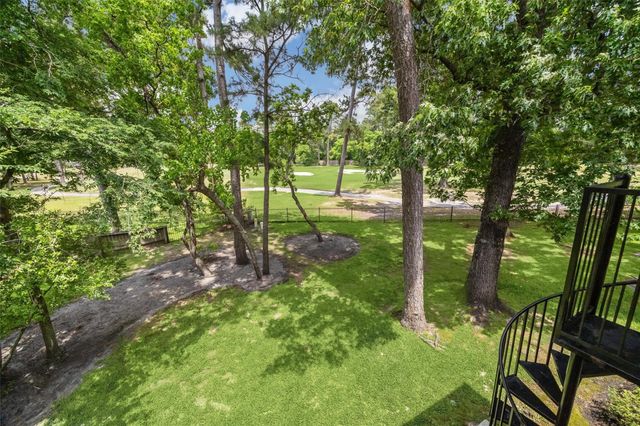 11 Twin Greens Court, Houston, TX 77339