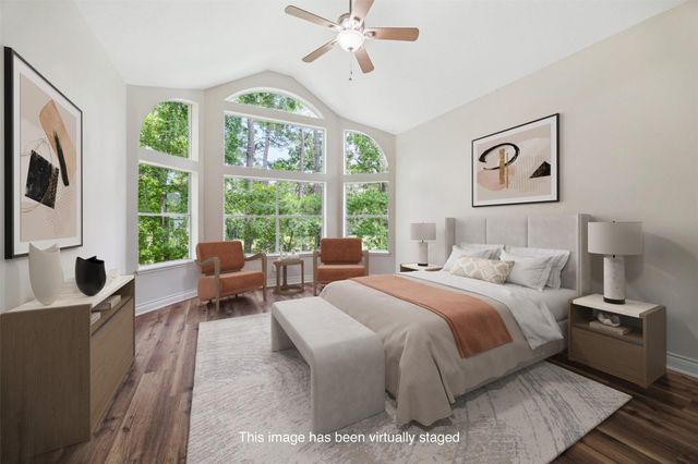 11 Twin Greens Court, Houston, TX 77339