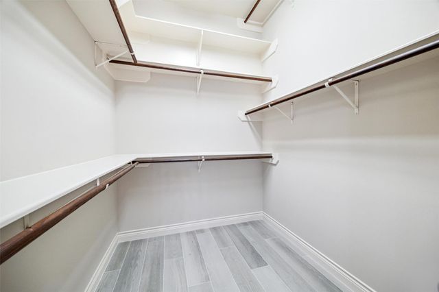 11 Twin Greens Court, Houston, TX 77339