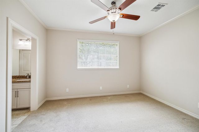 11 Twin Greens Court, Houston, TX 77339