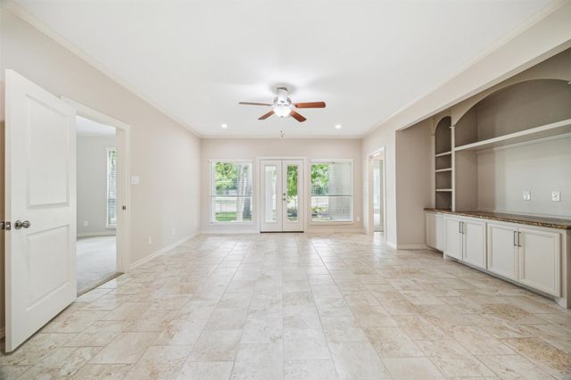 11 Twin Greens Court, Houston, TX 77339