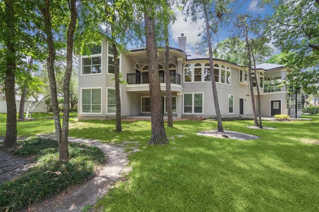 11 Twin Greens Court, Houston, TX 77339