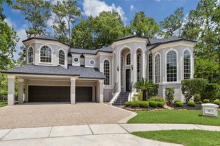 11 Twin Greens Court, Houston, TX 77339