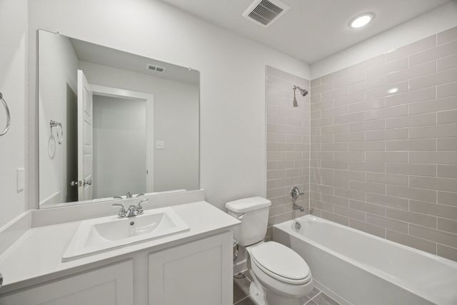 1525 Sugarberry Lane, Alvarado, TX 76009