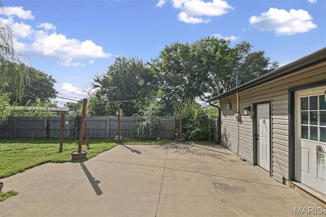 2108 Saint Clair Avenue, Granite City, IL 62040