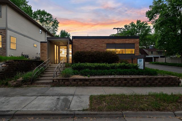 711 Smith Avenue S, Saint Paul, MN 55107