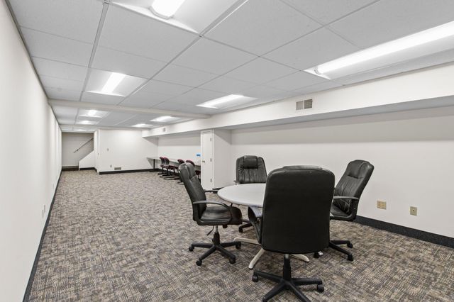 711 Smith Avenue S, Saint Paul, MN 55107