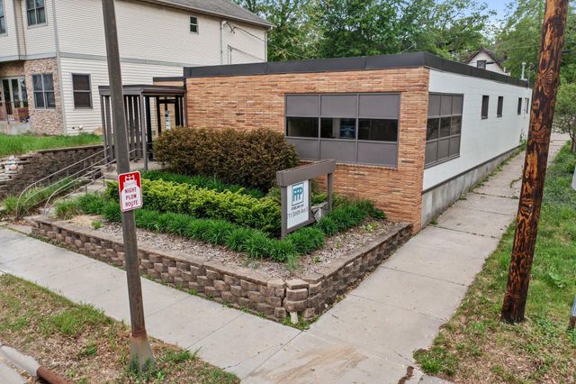 711 Smith Avenue S, Saint Paul, MN 55107