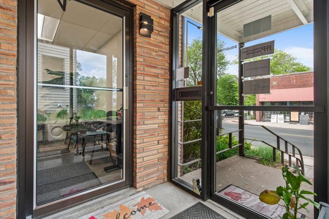 711 Smith Avenue S, Saint Paul, MN 55107