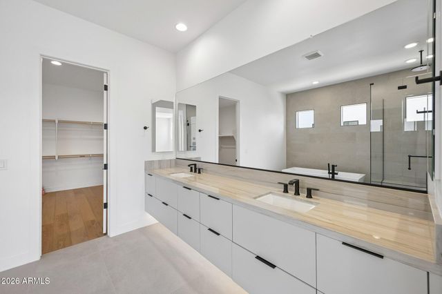 2371 E AQUARIUS Place, Chandler, AZ 85249