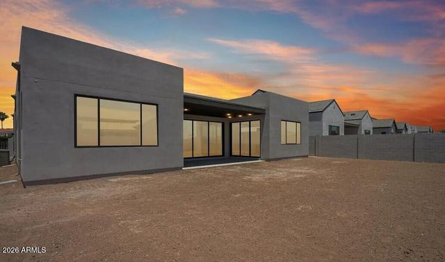 2371 E AQUARIUS Place, Chandler, AZ 85249