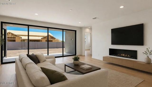 2371 E AQUARIUS Place, Chandler, AZ 85249