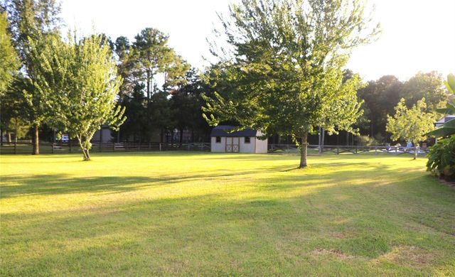 15211 Mccall Park, Magnolia, TX 77355
