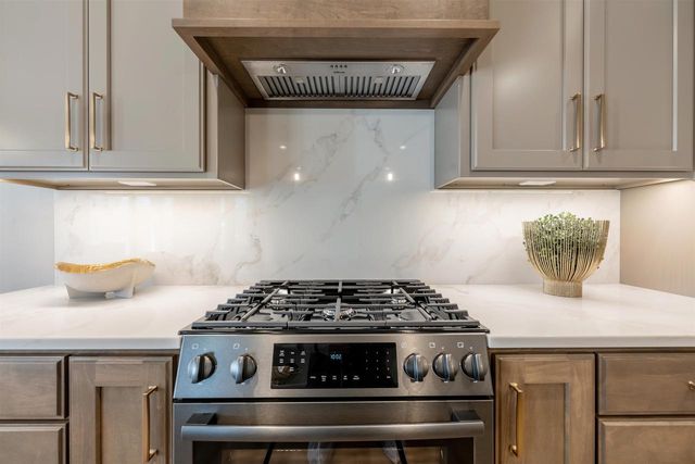 387 BAYWOOD TRAIL, Green Bay, WI 54311