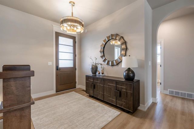 387 BAYWOOD TRAIL, Green Bay, WI 54311