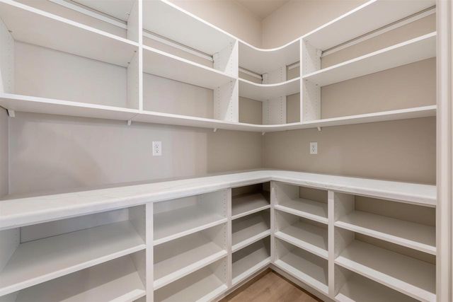 387 BAYWOOD TRAIL, Green Bay, WI 54311