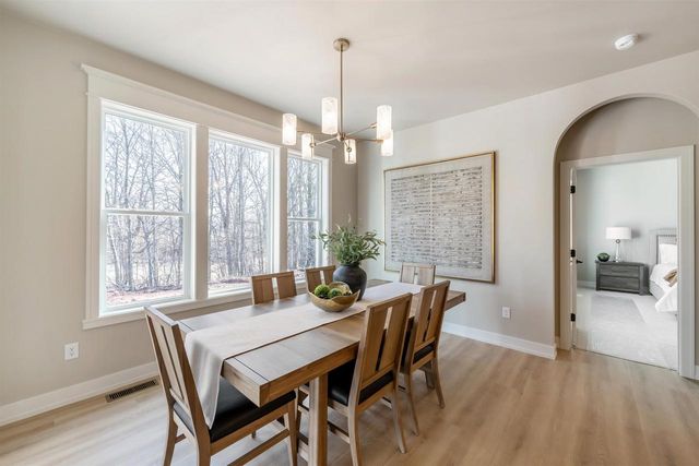 387 BAYWOOD TRAIL, Green Bay, WI 54311