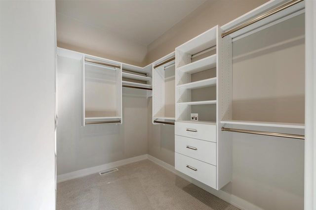 387 BAYWOOD TRAIL, Green Bay, WI 54311