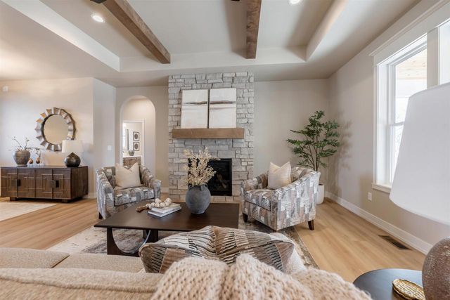 387 BAYWOOD TRAIL, Green Bay, WI 54311