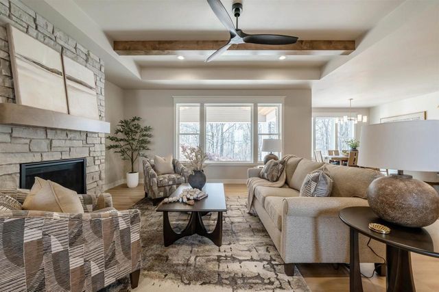 387 BAYWOOD TRAIL, Green Bay, WI 54311