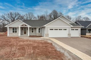 387 BAYWOOD TRAIL, Green Bay, WI 54311