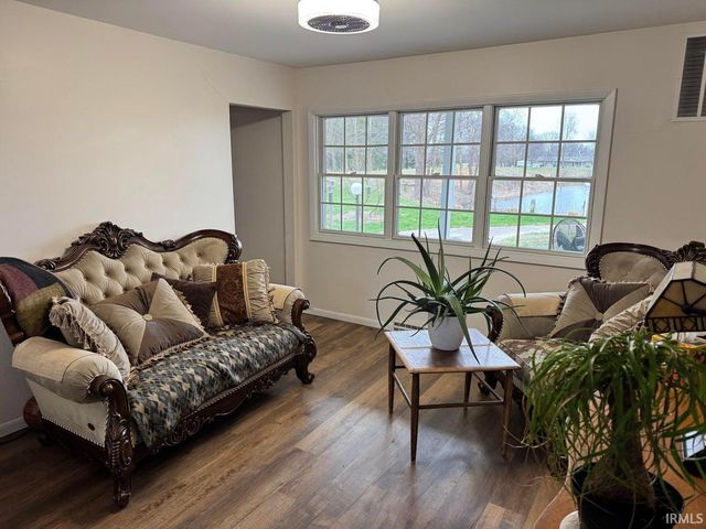 15752 W 400 N Road, Medaryville, IN 47957