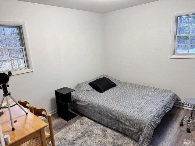 15752 W 400 N Road, Medaryville, IN 47957