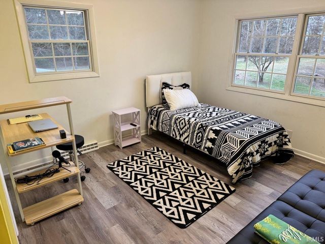 15752 W 400 N Road, Medaryville, IN 47957