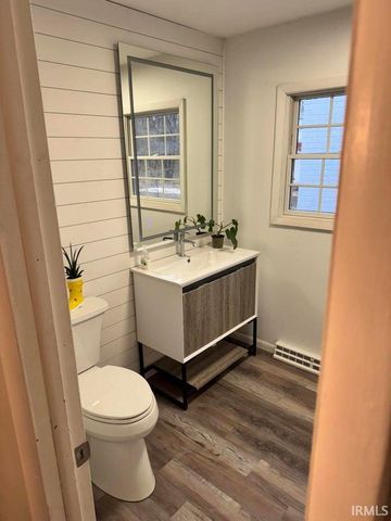 15752 W 400 N Road, Medaryville, IN 47957