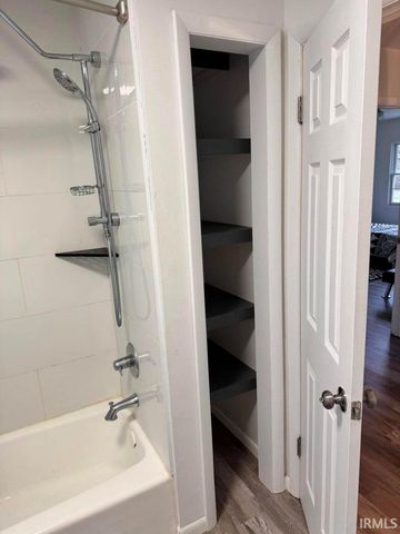 15752 W 400 N Road, Medaryville, IN 47957