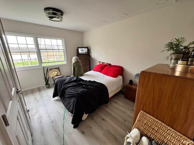 15752 W 400 N Road, Medaryville, IN 47957