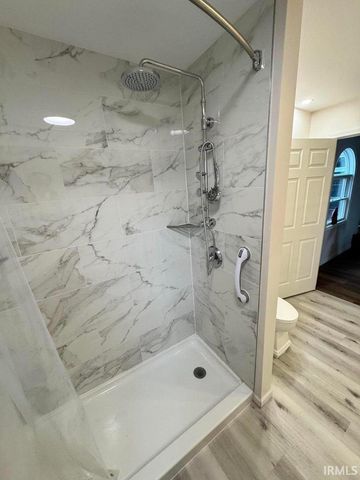 15752 W 400 N Road, Medaryville, IN 47957