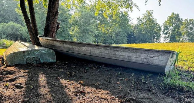 15752 W 400 N Road, Medaryville, IN 47957