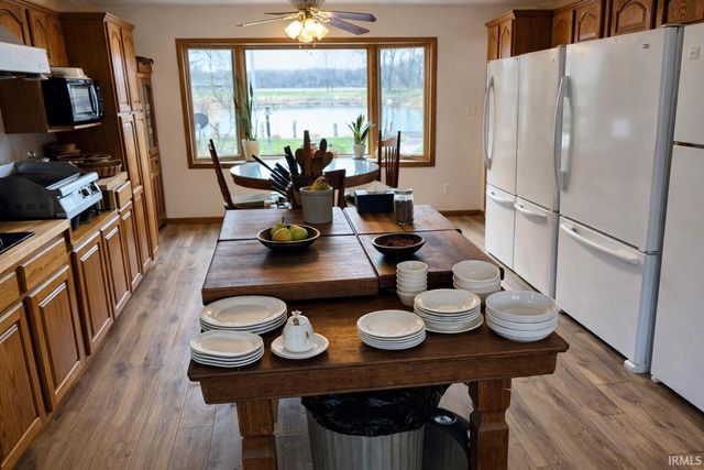 15752 W 400 N Road, Medaryville, IN 47957