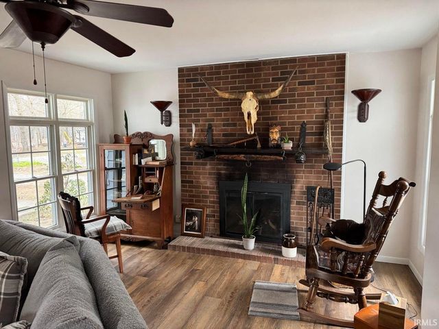 15752 W 400 N Road, Medaryville, IN 47957