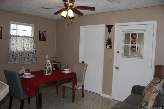 2831 Charlie Overton Rd, Greensburg, LA 70441