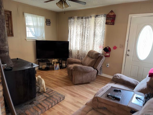 2831 Charlie Overton Rd, Greensburg, LA 70441