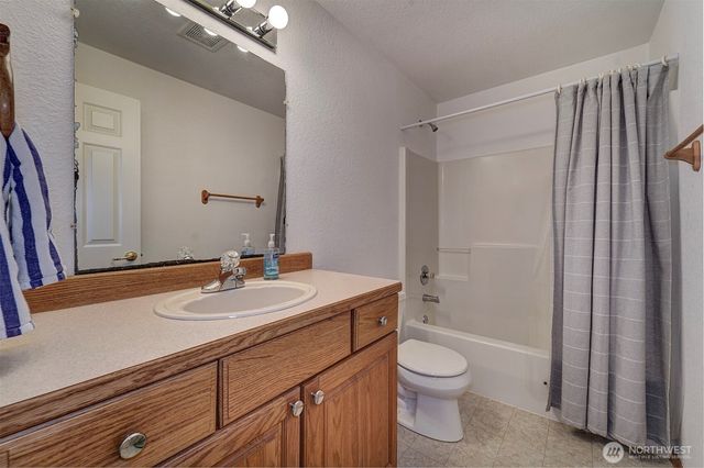 3029 Pickering Avenue NE, Bremerton, WA 98310