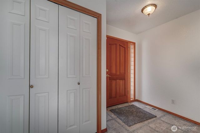 3029 Pickering Avenue NE, Bremerton, WA 98310