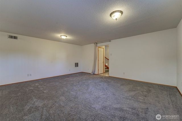 3029 Pickering Avenue NE, Bremerton, WA 98310