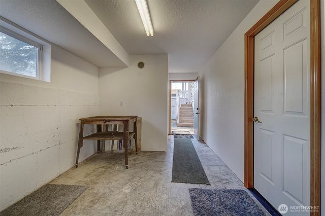 3029 Pickering Avenue NE, Bremerton, WA 98310