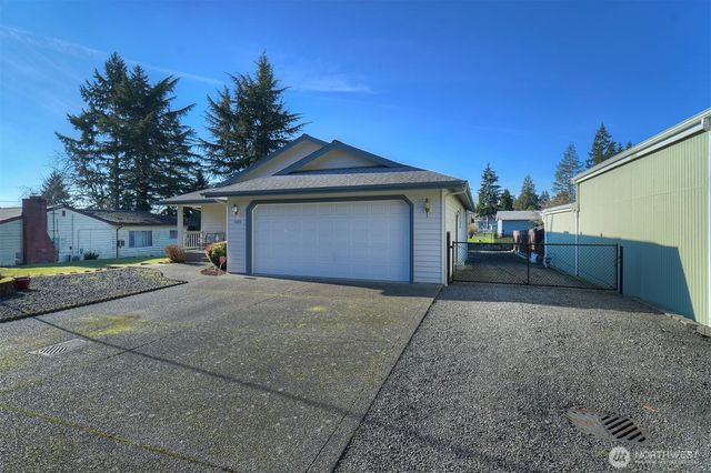 3029 Pickering Avenue NE, Bremerton, WA 98310