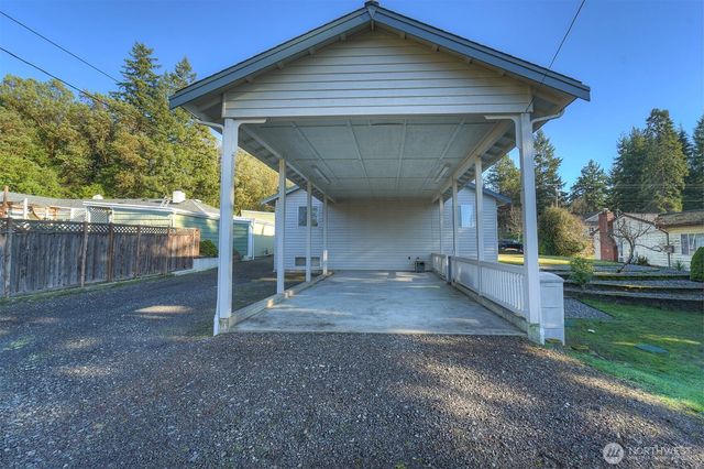 3029 Pickering Avenue NE, Bremerton, WA 98310