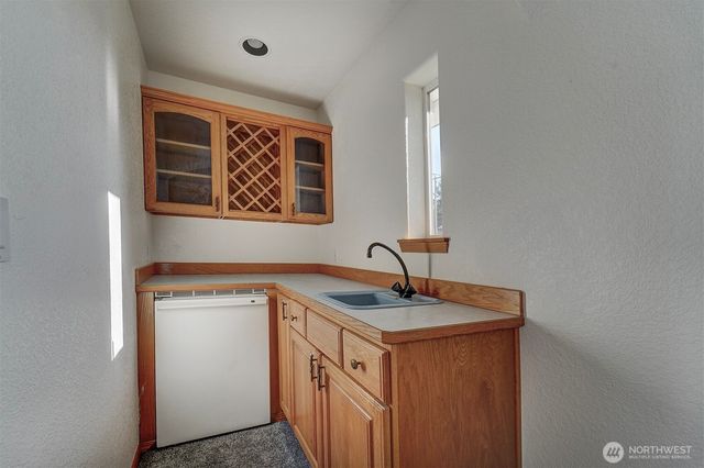 3029 Pickering Avenue NE, Bremerton, WA 98310