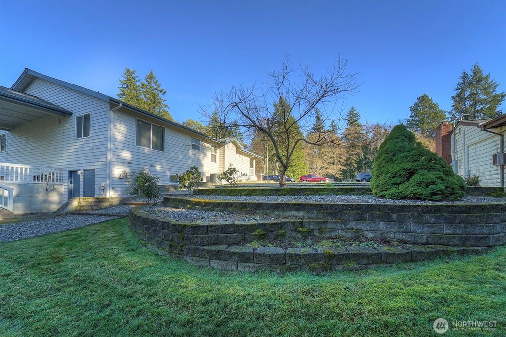 3029 Pickering Avenue NE, Bremerton, WA 98310