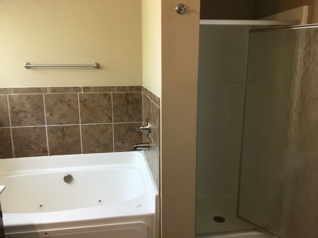 1696 Parkside Dr, Clarksville, TN 37042